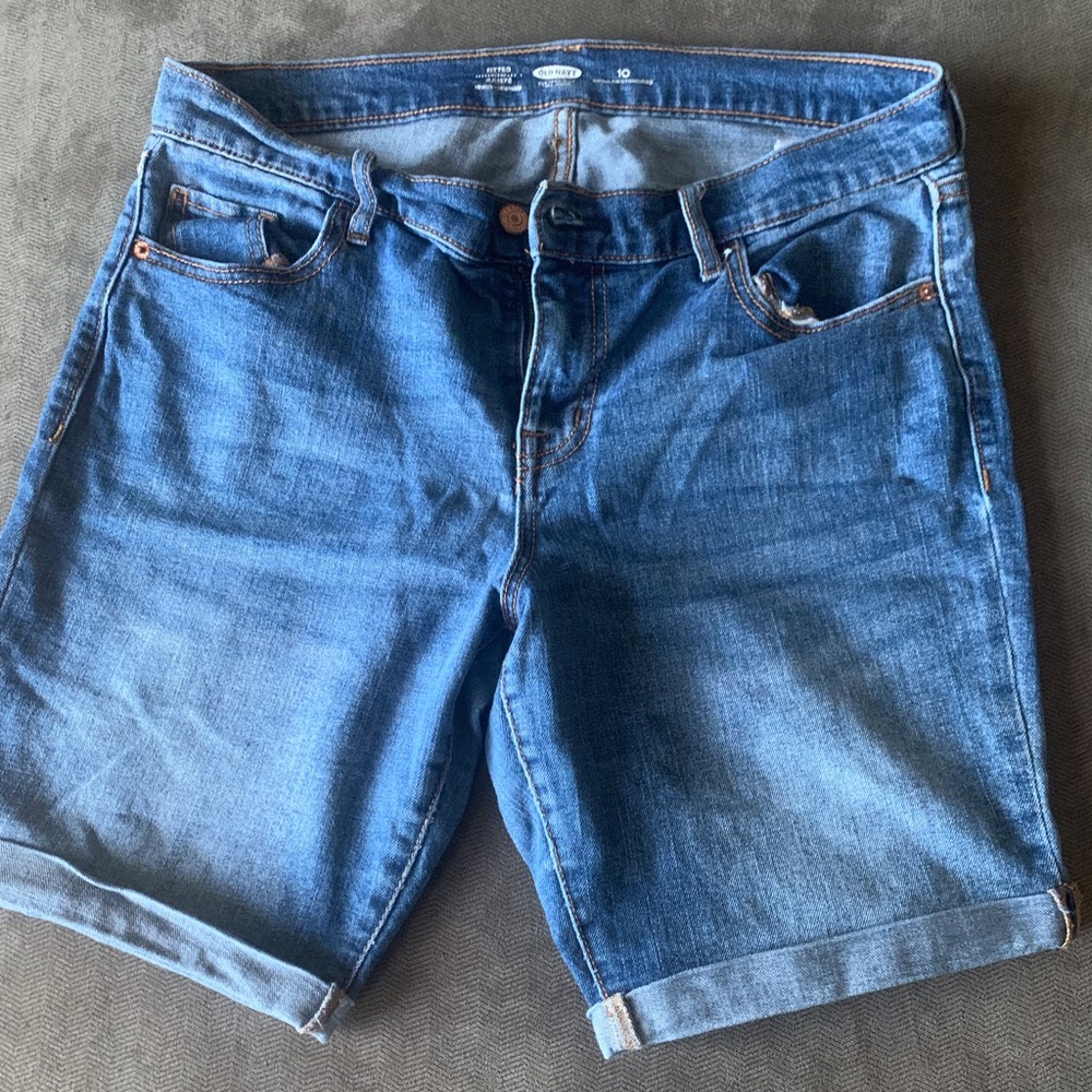 Old navy women’s denim shorts